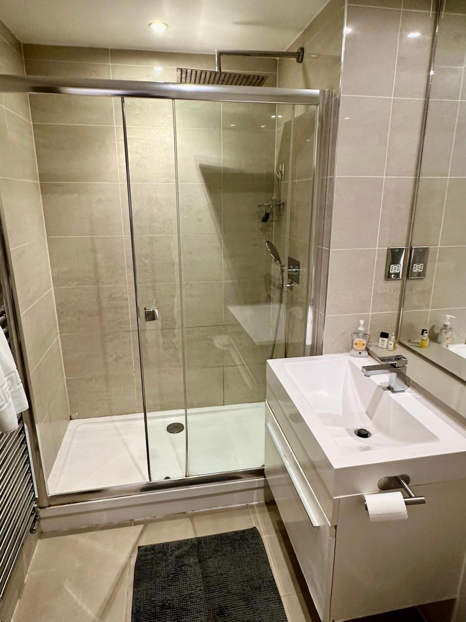 Central Cosy Studio Apartments London Ngoại thất bức ảnh