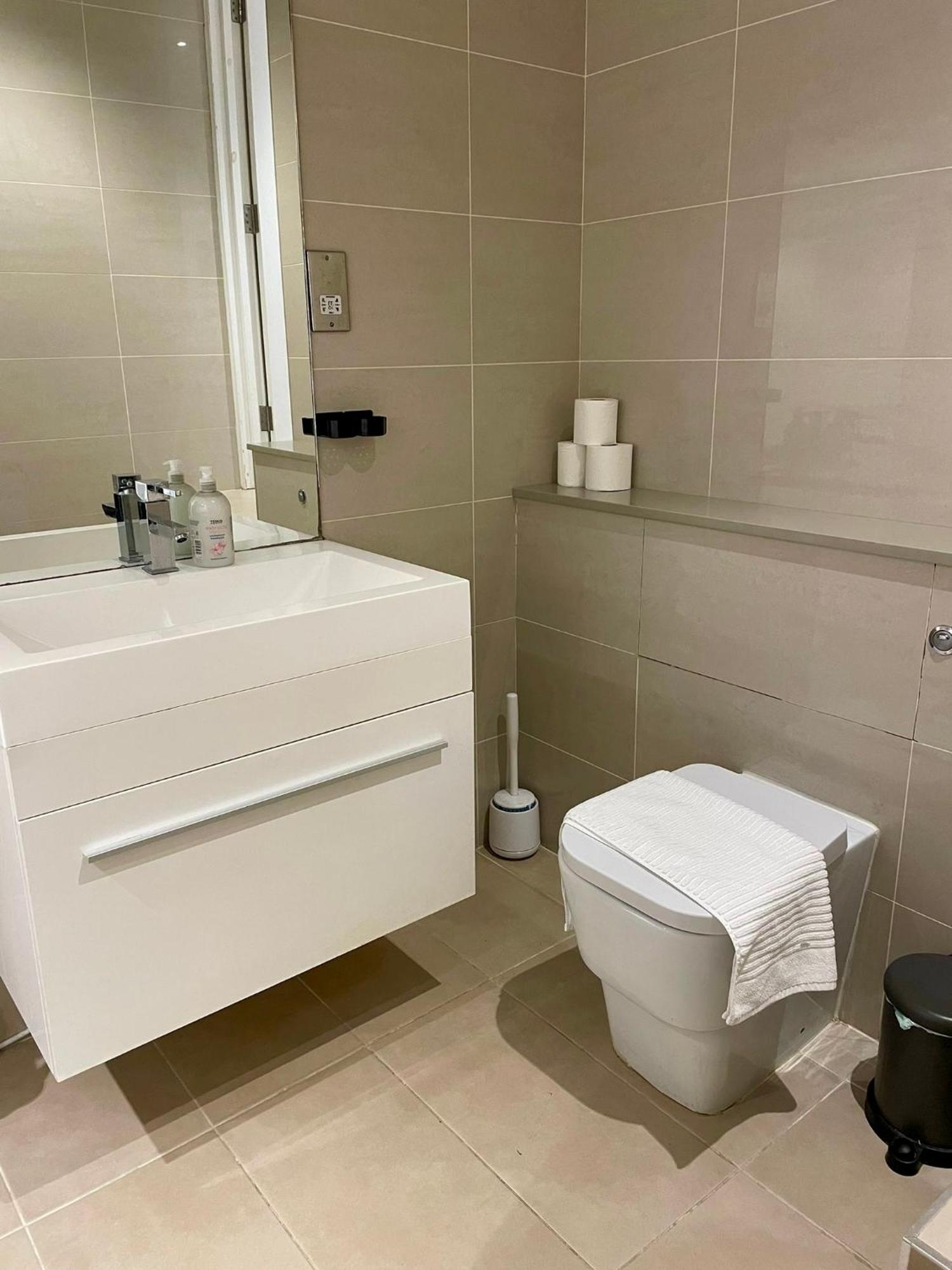 Central Cosy Studio Apartments London Ngoại thất bức ảnh